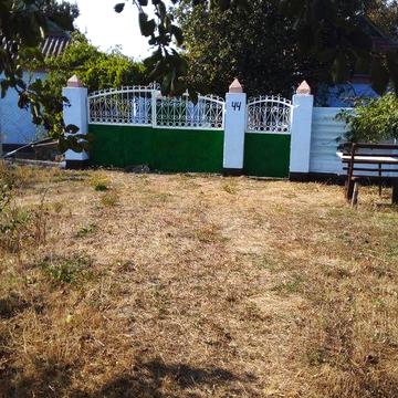 Продам три дома в одном дворе. Возможно на выплату.