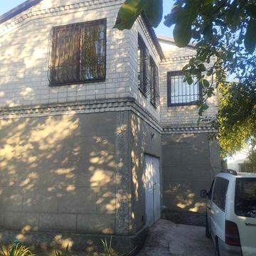 Продам добротный дом в Березановке