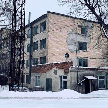Петрівська вул., 10
