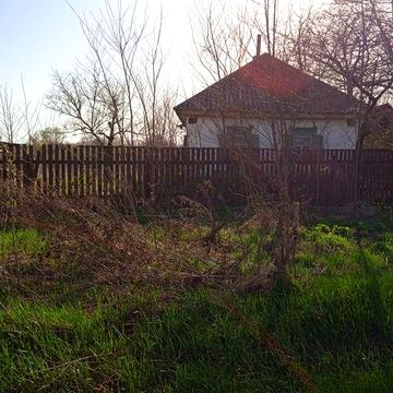 Будинок на продаж. Земля. Село.