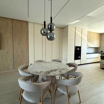 Продаж котеджу у New Village