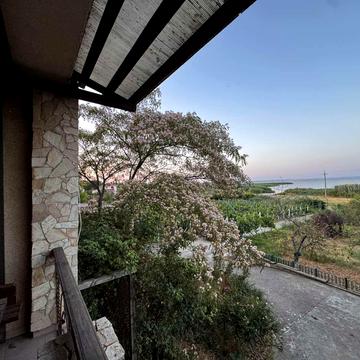 Дністровська, 9