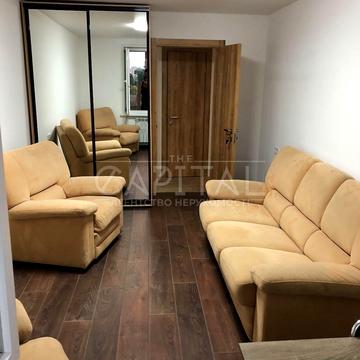 Максима Кривоноса вул., 7