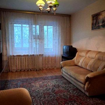 Продажа  2х. ком.Чешки на Победе