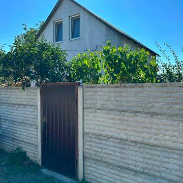 Продам капітальний 2-х поверховий будинок, 10 хв. від м. Індустріальна