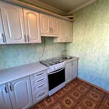 Продам 3 кімн квартиру на Молодіжному , р-н 12 шк. 31000