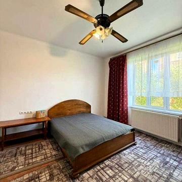 Продаж 4 кімн. квартири з власним подвірям