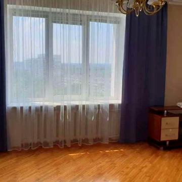 Академіка Булаховського вул., 5-Г