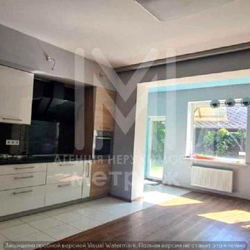 Продам 2х эт дом,м. Студенческая, пр-т Тракторостроителей(код 4756)