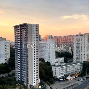 Ужгородський пров., 4/1