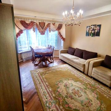 Лесі Українки бульв., 2
