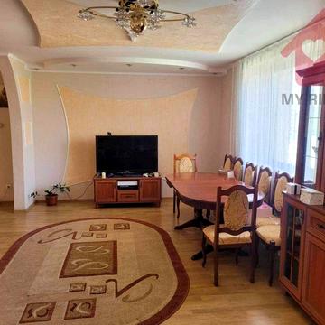 Продаж двоярусної квартири по вул.Володимирська.