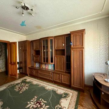 •	Продаж м.Харківська (5хв), вул.Братства Тарасівців (Декабристів), 5