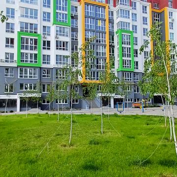 Машинобудівників вул., 16