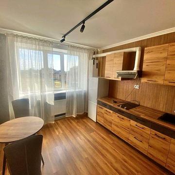 Продам 2-х кімнатну квартиру, центр міста, Сарни