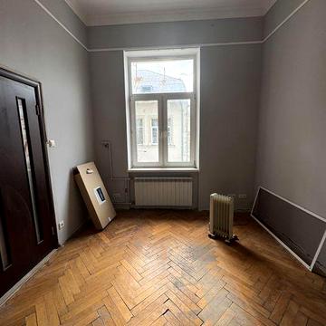 Продаж 4-х кімнатної квартир по вулиці Січових Стрільців ( р-н Пузатої