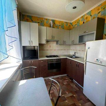 Продам 1 кімнатну кв-ру на вул. Сахарова !
