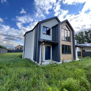 Продаж будинку в закритому містечку «Зелений Бульвар»