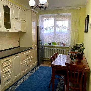 Продам 1-кім. квартиру, Парковий проїзд 10А