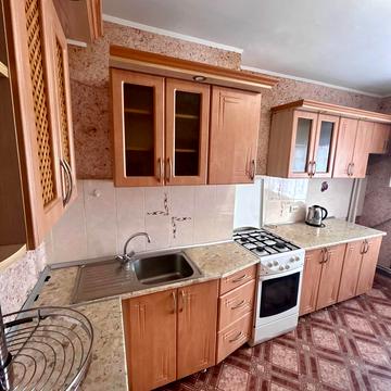 Української Дивізії вул., 14