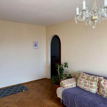 Продам приятную 3 к. кв. от м. Спортивная 1 мин. пешком (сертификат)