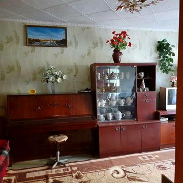 Здається 1-но кімнатна квартира.