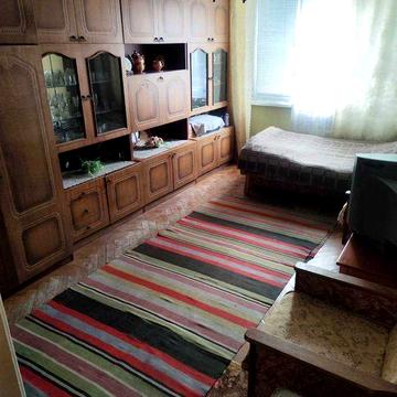 Продається 3-х кімнатна квартира , вул. Симиренка , 14/9