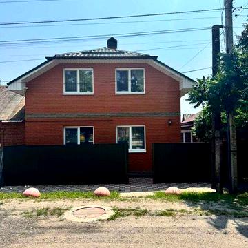 Продаж двоповерхового будинку з ремонтом та меблями | вул. Хотінська