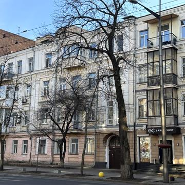 Івана Мазепи вул. (Січневого Повстання), 12