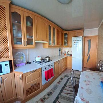 Продам трёх комнатную кв. г. Самар (Новомосковск) .