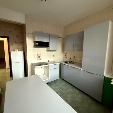 None 77000.0 USD