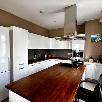 Сучасна трикімнатна квартира з краєвидом ЖК Клубний будинок Арт Хаус