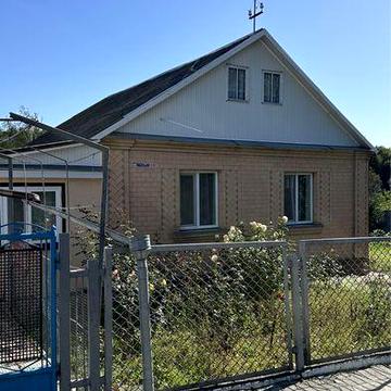 Продам два цегляних будинки біля річки, Звягель