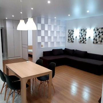 Андрія Мельника вул., 10