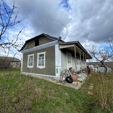 Продам будинок с.Білоусівка, ЦЕНТР села,вул.Богдана Хмельницького.