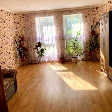 Простора 2-кімн. 70 м², 1-й поверх + ділянка під гараж | Житло/бізнес