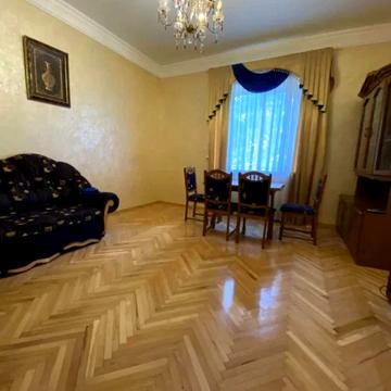 Саксаганського, 1