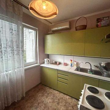 Оренда трикімнатної квартири просп.Глушкова 25. м.Теремки 2хв