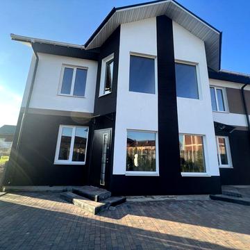 Готові таунхауси з максимальним наповненням Стоянка