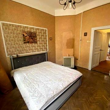 Продаж 1-кім. квартири вул. Ніжинська (поруч Парк Знесіння)