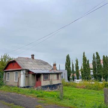 Продаж будинку з великою земельною ділянкою 10 сот.Район Проспект миру