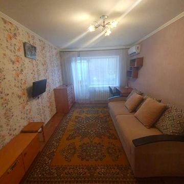 Сдаётся 1-ком. кв-ра. Космонавтов. Ул.Чайковского.