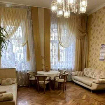 Садовая: уютная квартира-студия возле Нового базара и Дерибасовской!