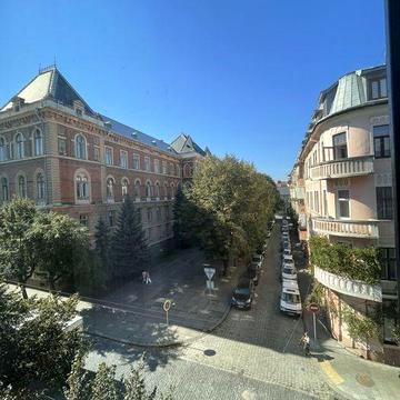 3 кімнатна квартира в центрі міста ТЕРМІНОВО