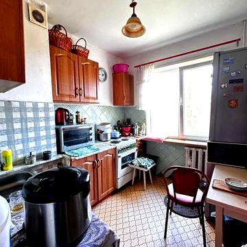 Продаётся 2-комнатная квартира на Таврическом.