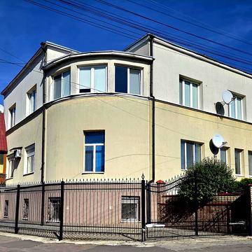 Короленка, 6