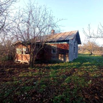 Продаж земельної ділянки та старого будинку, с.Завадів