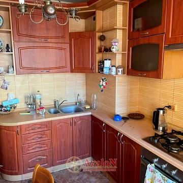 Академіка Сахарова вул., 48