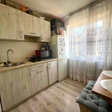 Продам 1к 32кв.м вул.Петра Калнишевського,1 р-н Косіора лівий берег
