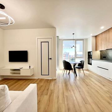 Богдана Хмельницького вул., 94